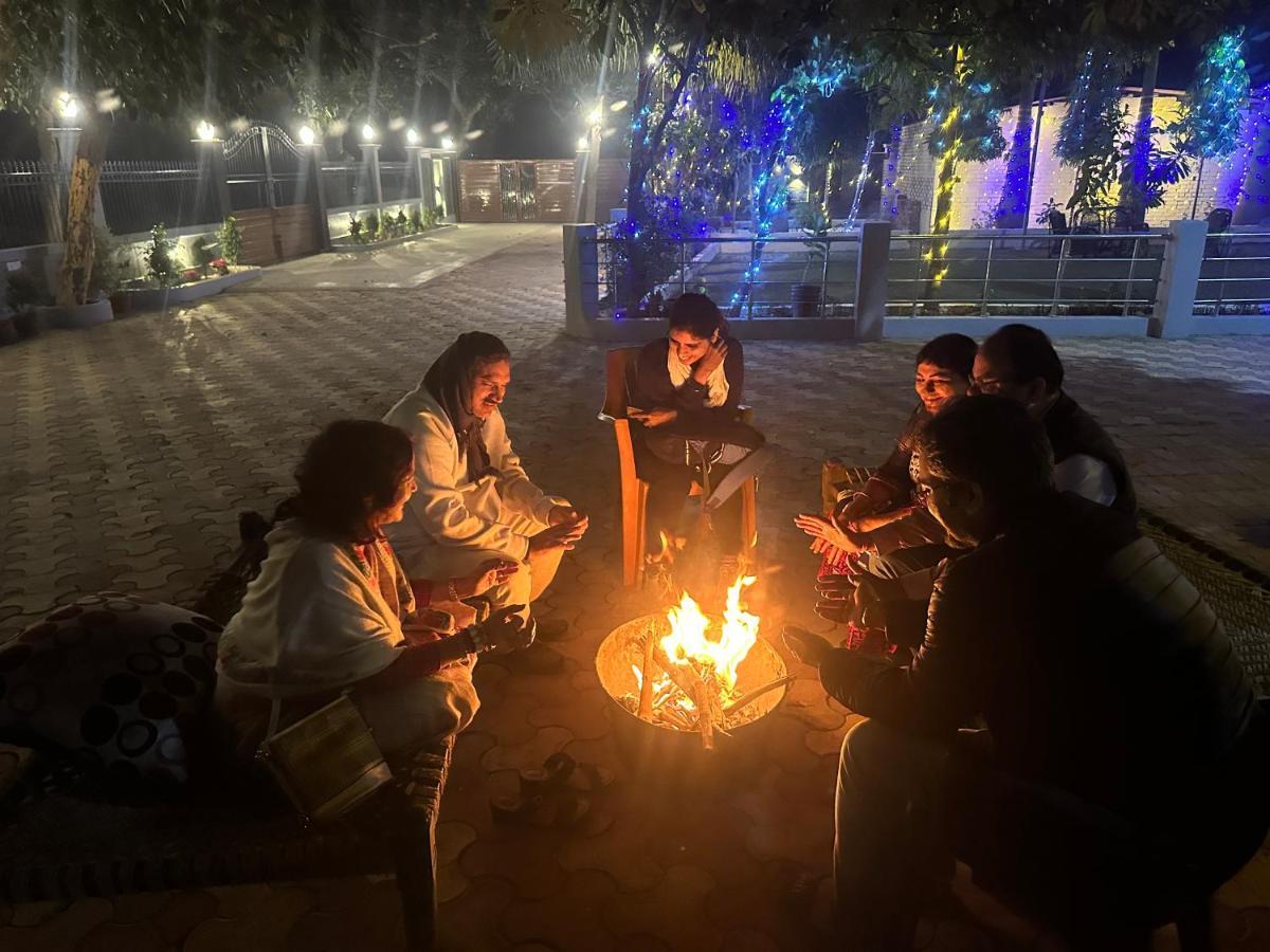 Kaashi Flora Villa Varanasi Eksteriør billede