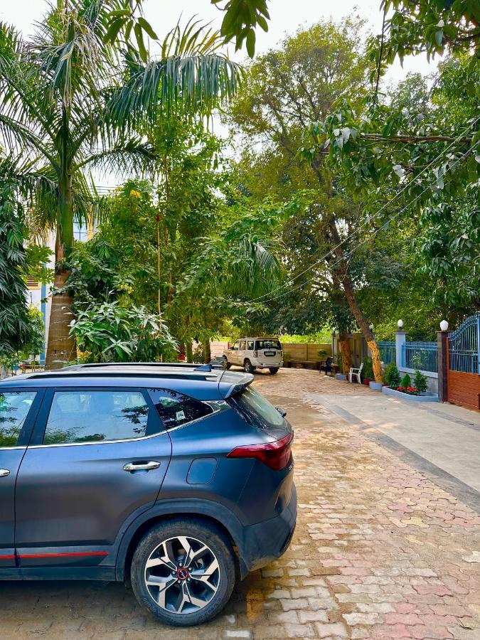 Kaashi Flora Villa Varanasi Eksteriør billede