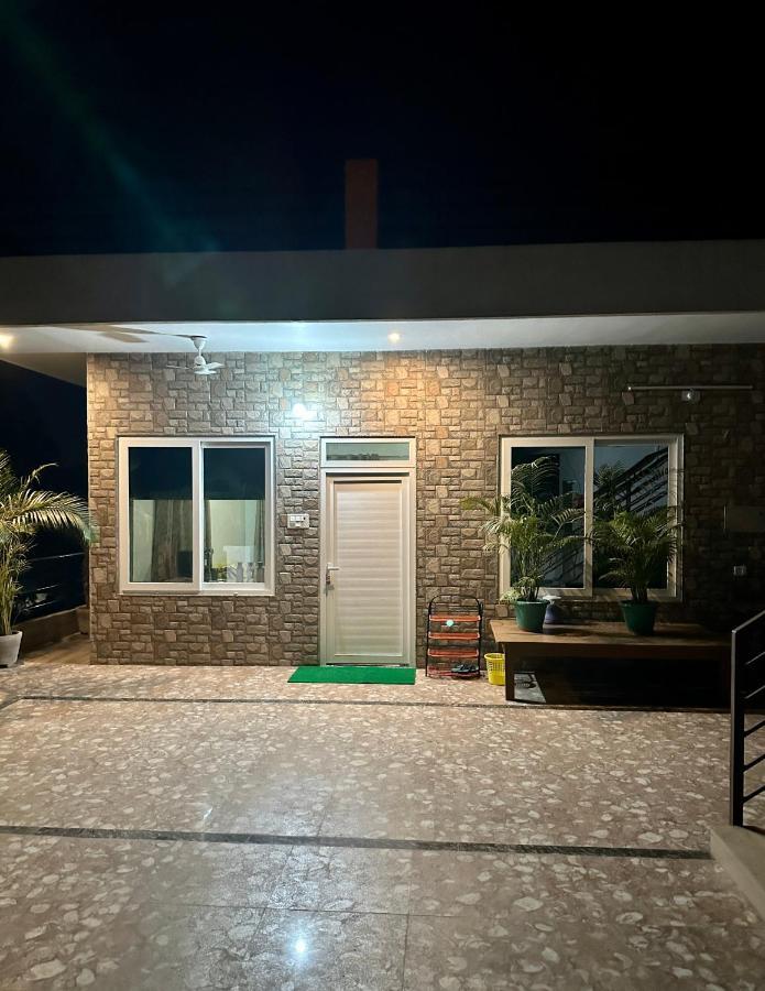 Kaashi Flora Villa Varanasi Eksteriør billede