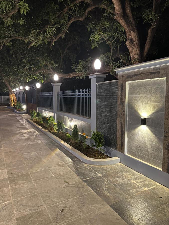Kaashi Flora Villa Varanasi Eksteriør billede
