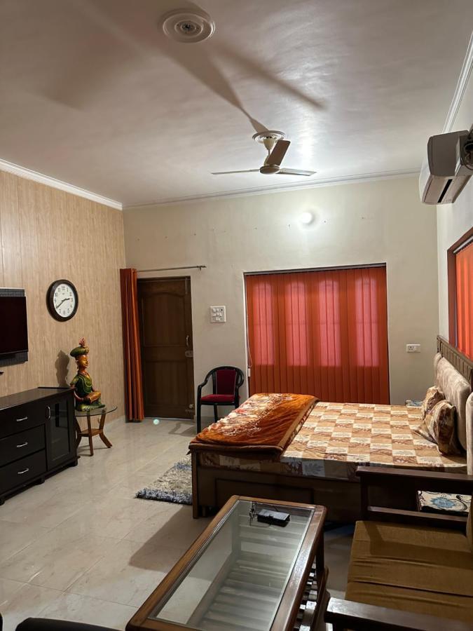Kaashi Flora Villa Varanasi Eksteriør billede
