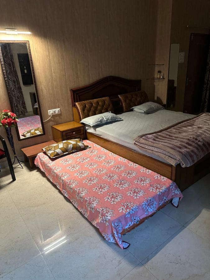 Kaashi Flora Villa Varanasi Eksteriør billede
