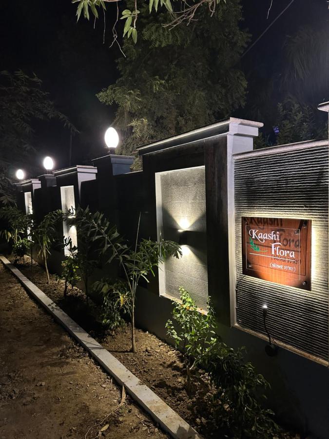 Kaashi Flora Villa Varanasi Eksteriør billede