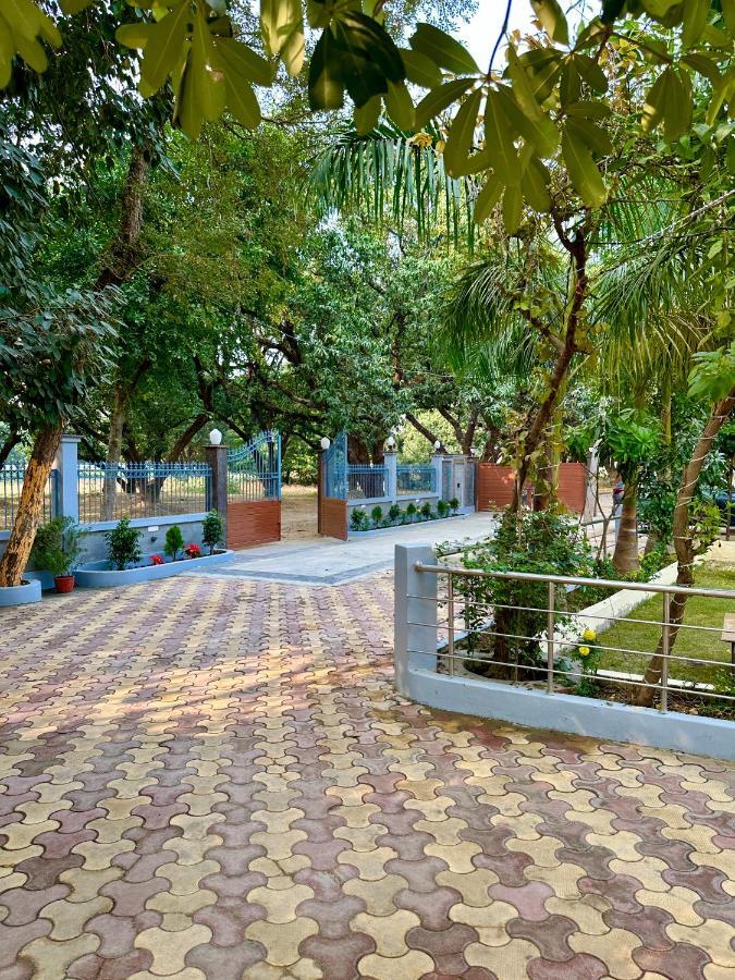 Kaashi Flora Villa Varanasi Eksteriør billede