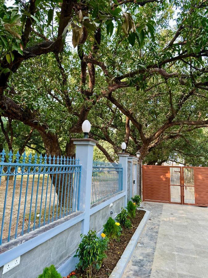 Kaashi Flora Villa Varanasi Eksteriør billede